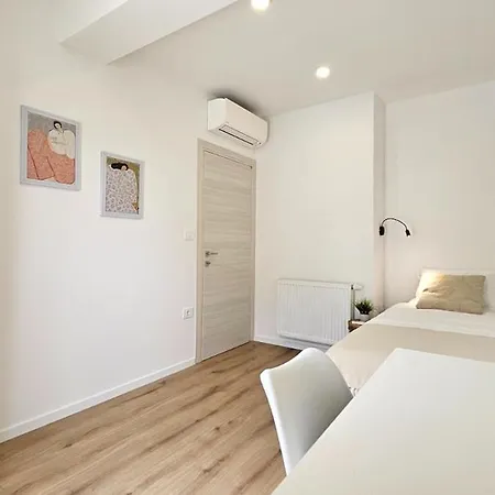 Apartamento Modern House 200m From The Fažana