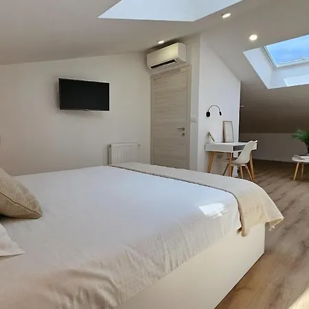 Modern House 200m From The Fazana